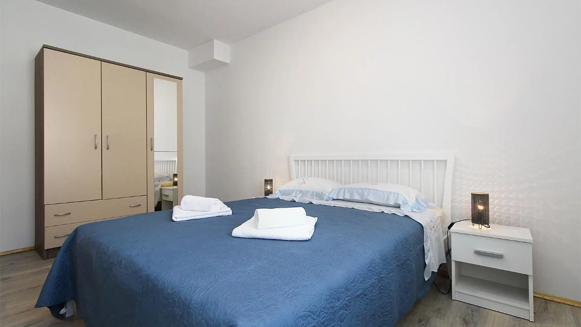 Apartment Florinda 2091 Pula