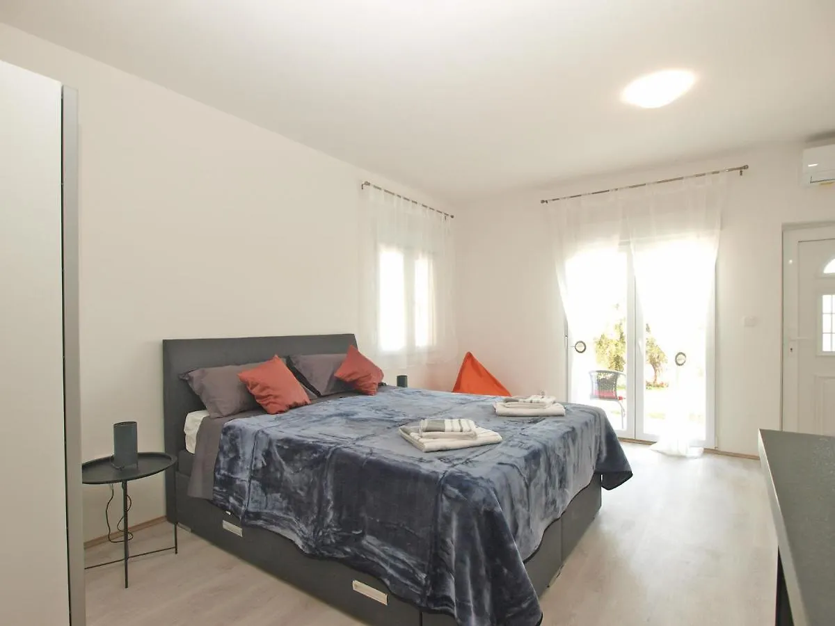 Apartment Florinda 2091 Póla