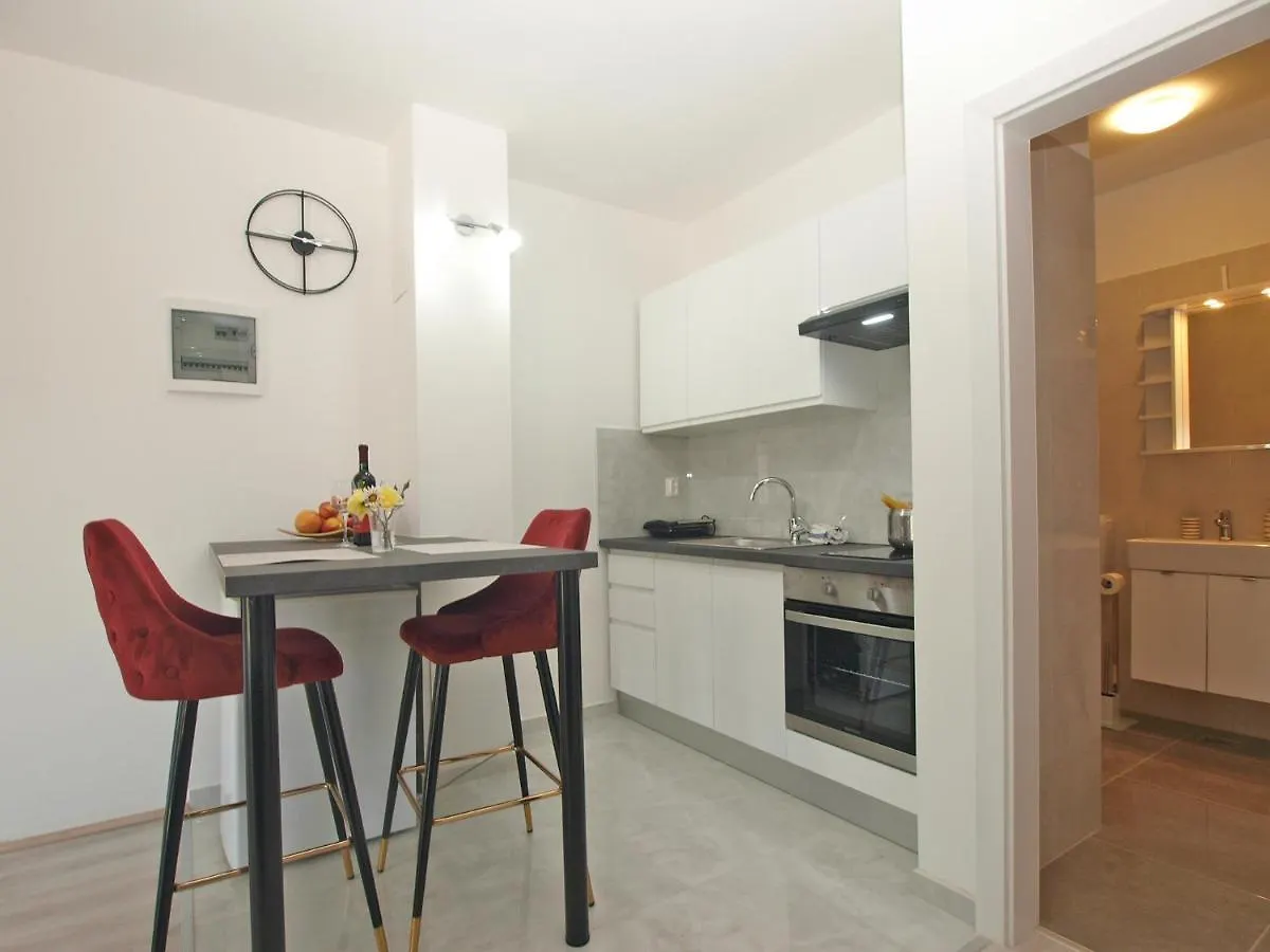 Apartment Florinda 2091 Póla